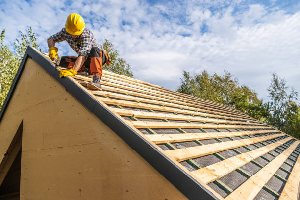 Best Emergency Roof Repair  in Weyauwega, WI
